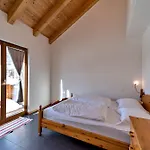 Engadina Chesa Gluna - *
