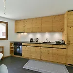 Engadina Chesa Gluna - *