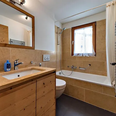 Engadina Chesa Gluna - Madulain