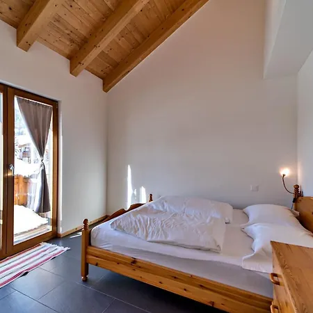 Engadina Chesa Gluna - *