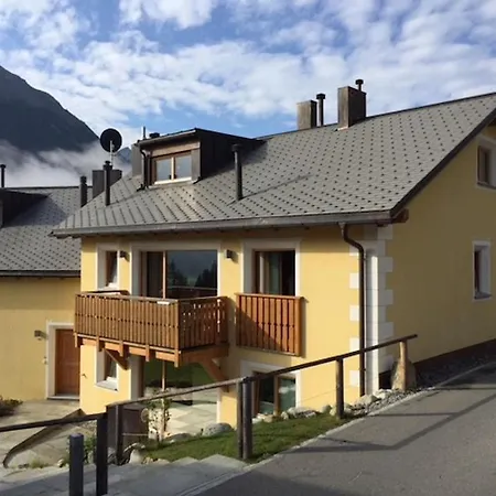Engadina Chesa Gluna - Madulain