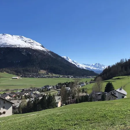 Engadina Chesa Gluna - *
