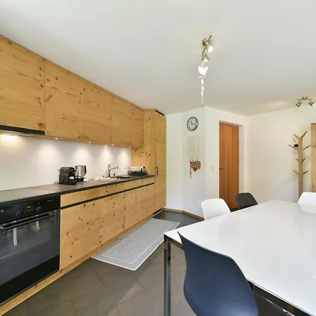 Apartment Engadina Chesa Gluna - *