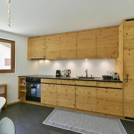 Engadina Chesa Gluna - *