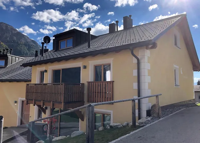 Apartamento Engadina Chesa Gluna - *