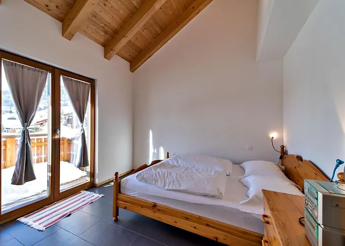 Engadina Chesa Gluna - *