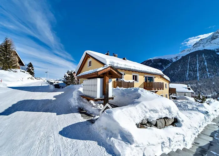 Engadina Chesa Gluna - * Madulain