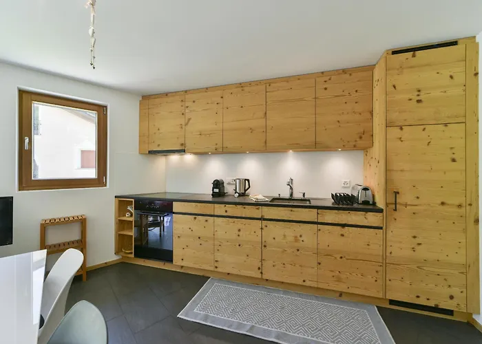 Engadina Chesa Gluna - *